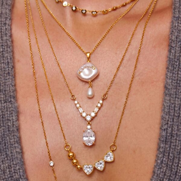 oly-eec3a0a8833491f4540744fe88bd9ddc Wholesale Retro Copper Teardrop Crystal Tassel Necklace Gradient Design Stylish Jewelry Accessory