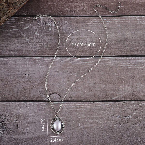oly-ef48d9b18ee0d3d94a7f401fb8a07e62 Wholesale Zinc Alloy Antique Silver Bohemian Pendant Necklace Oval Pearl Hollow Out Design Vintage Retro Style Fashion Jewelry Accessory For Boutique Resale