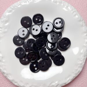 06-black / Size is about 25mm, hole diameter is about 3.8mm