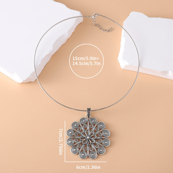 Wholesale Ancient Silver Zinc Alloy Flower Pendant Choker Necklace Fashion Accessory For Gift Boutique Resale
