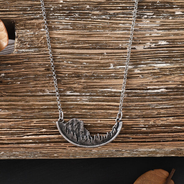 oly-f3dc84b447d6859f123b492288edfbbd Wholesale Vintage Irregular Oval Pendant Necklace Antique Silver Mountain Design Zinc Alloy Fashion Jewelry Accessory