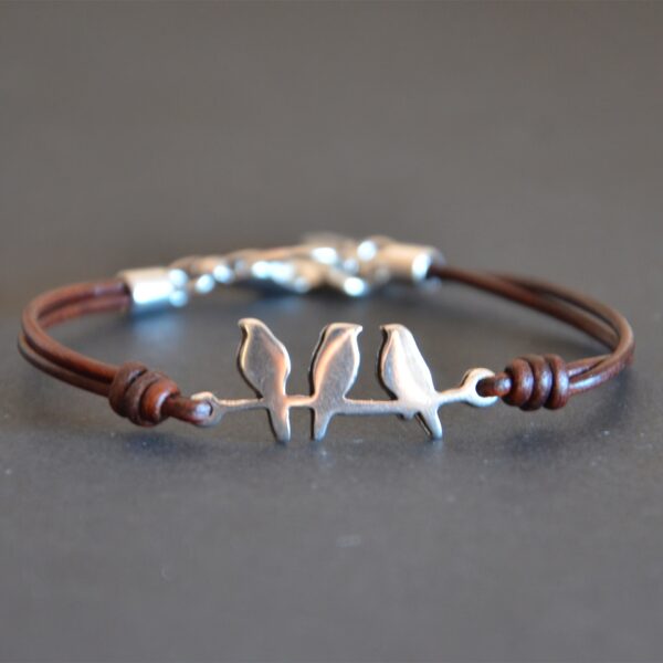 Wholesale Vintage Bohemian Leather Cord Bracelet Unisex Electroplated Hand Jewelry Everyday Wear Fashion Accessory