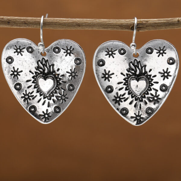 Wholesale Vintage Bohemian Heart Pendant Earrings For Women Silver Alloy Fashion Jewelry Accessory