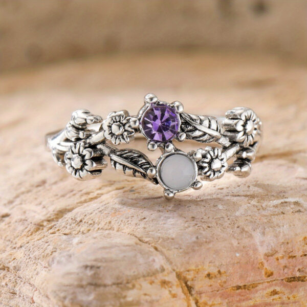 Wholesale Vintage Purple Flower Moonstone Ring For Women Stylish Silver Tone Zinc Alloy Jewelry Accessory Boutique Resale Gift