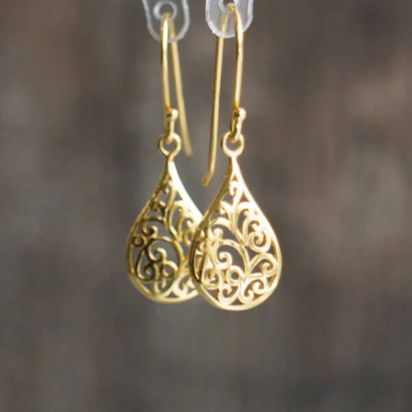 Wholesale Stylish Retro Hollow Plant Pendant Earrings For Party Wear Zinc Alloy Electroplating Geometric Jewelry Accessory