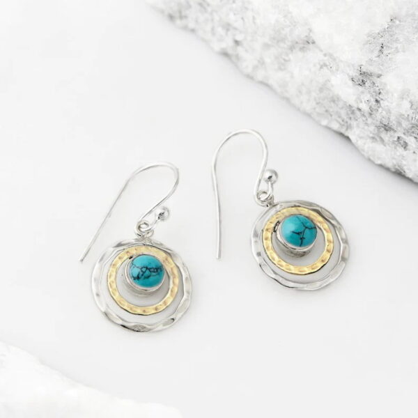 Wholesale Retro Geometric Hollow Out Circle Earrings With Green Stone Trendy Fashion Jewelry For Women