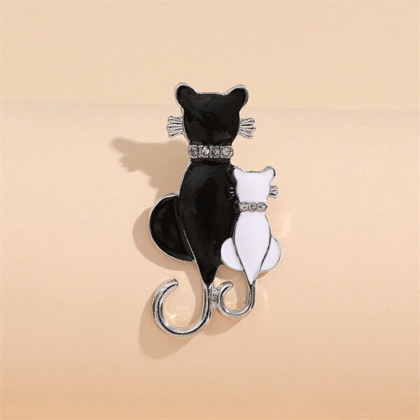 oly-fd6f28c56d760886a2fc1a6e3051a7b3 Wholesale Black And White Cat Couple Jewelry Set Necklace Brooch Earrings Zinc Alloy Electroplated Trendy Gift For Cat Lovers